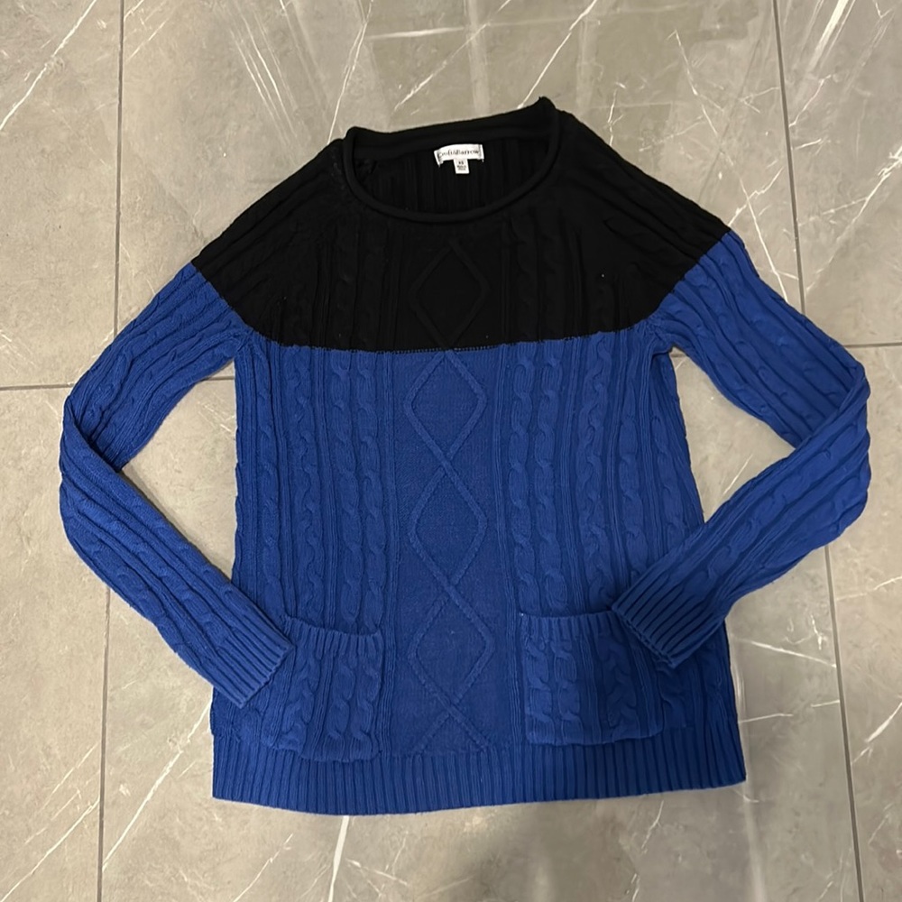 Black/Blue Cable Knit Sweater- Size XS- Croft and Barrow